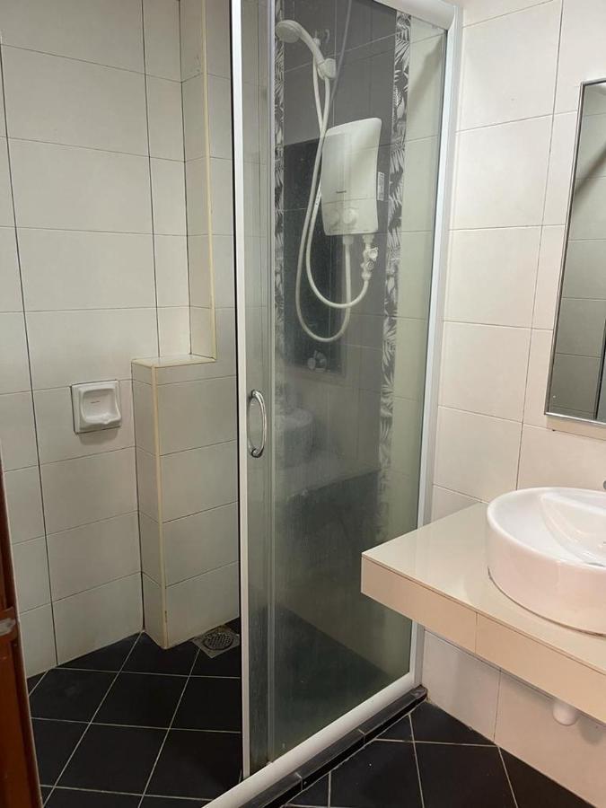 Marina Heights Hotel Residency Lumut Exterior photo